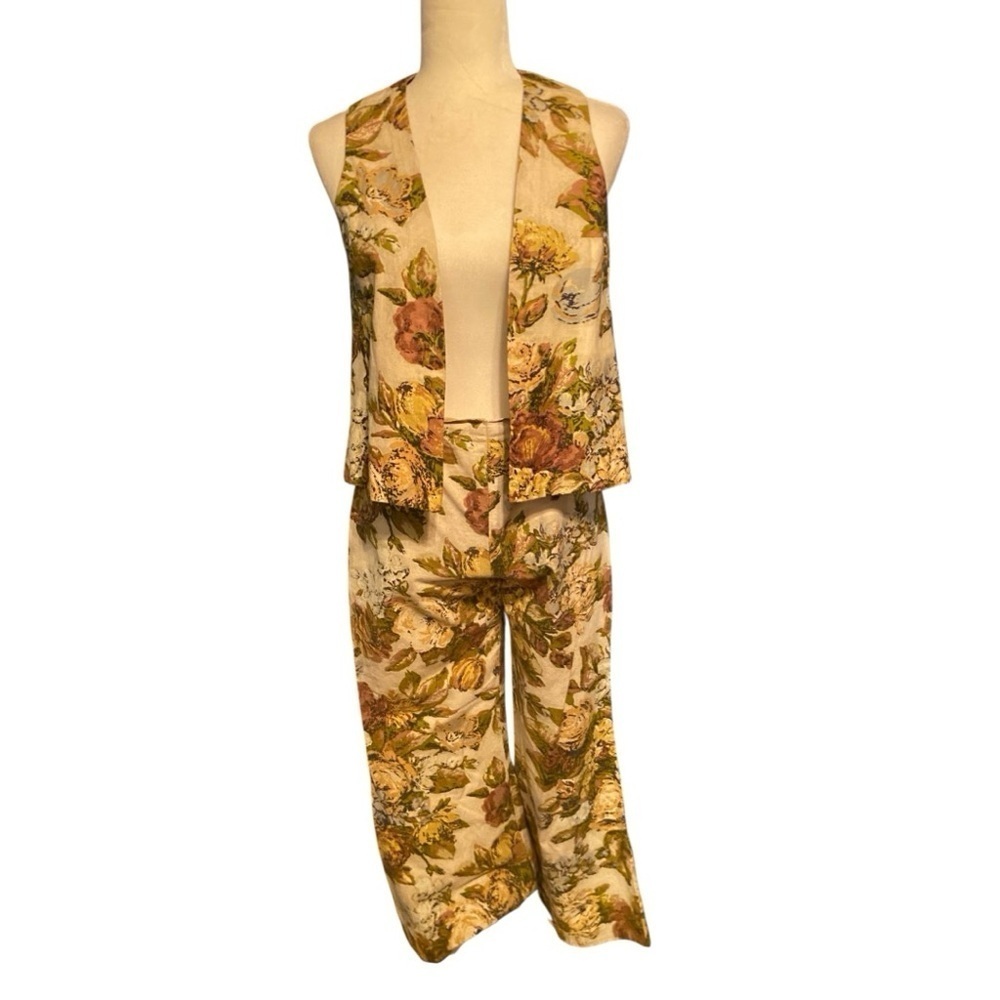 Vintage Womens Handmade Floral Vest And Cropped Flare Pants